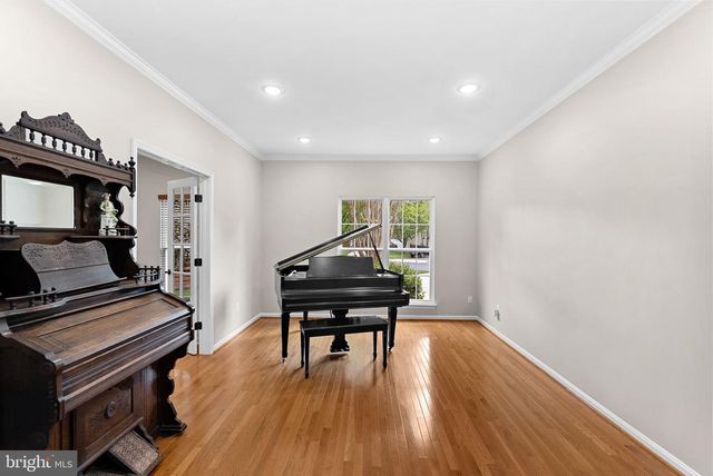 21357 MARSH CREEK DR, Broadlands, VA 20148