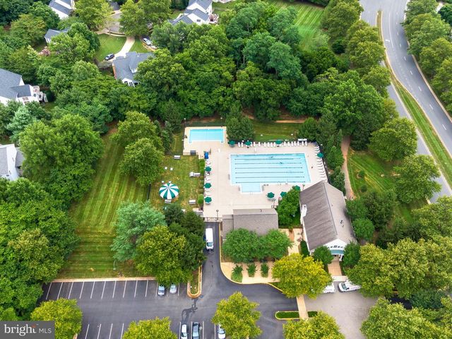 21357 MARSH CREEK DR, Broadlands, VA 20148