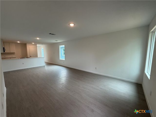 130 Pastar Falls, Seguin, TX 78155