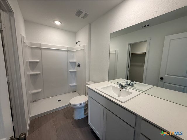 130 Pastar Falls, Seguin, TX 78155