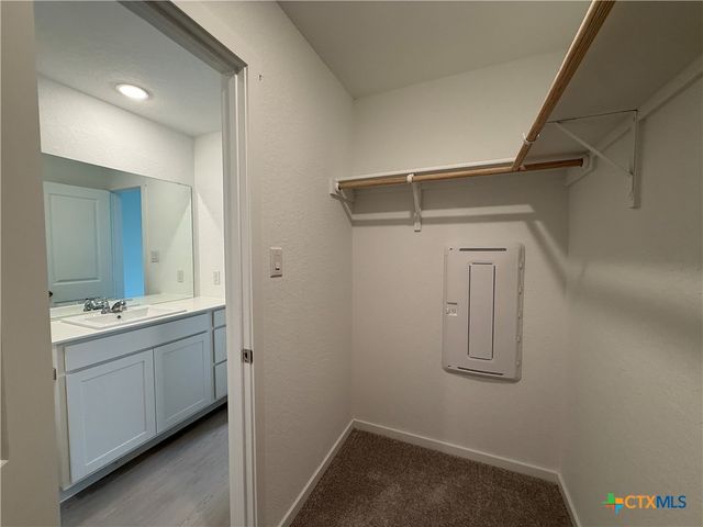 130 Pastar Falls, Seguin, TX 78155