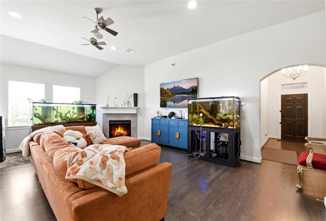 417 Westwood Drive, League City, TX 77573