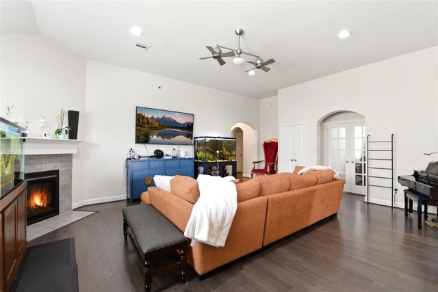 417 Westwood Drive, League City, TX 77573