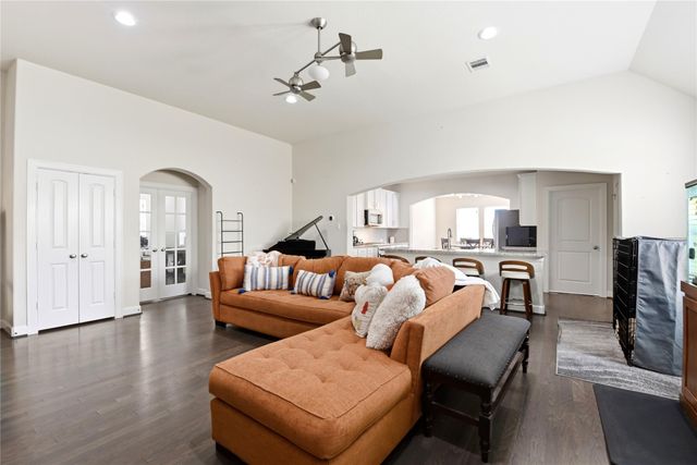 417 Westwood Drive, League City, TX 77573
