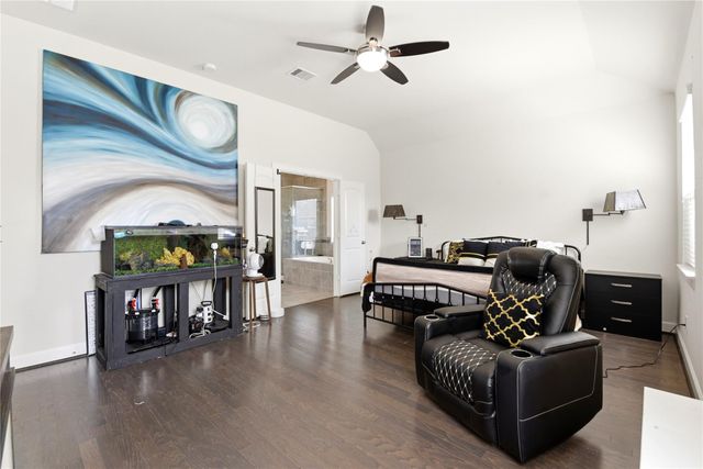 417 Westwood Drive, League City, TX 77573