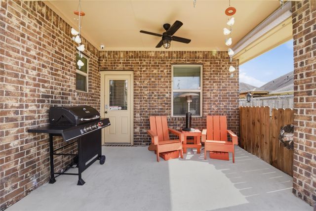 417 Westwood Drive, League City, TX 77573