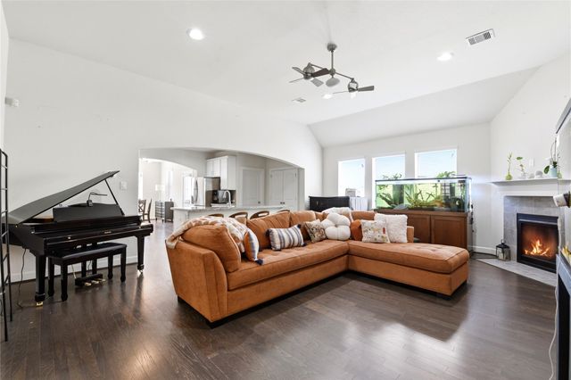 417 Westwood Drive, League City, TX 77573