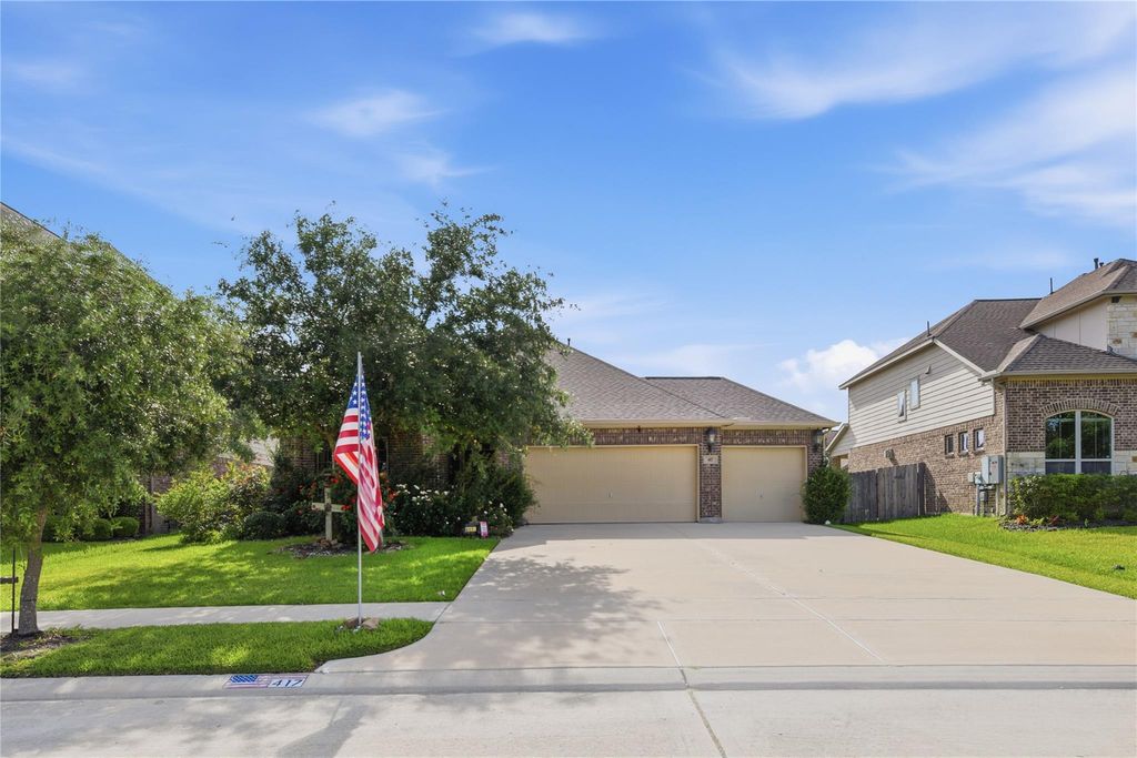 417 Westwood Drive, League City, TX 77573