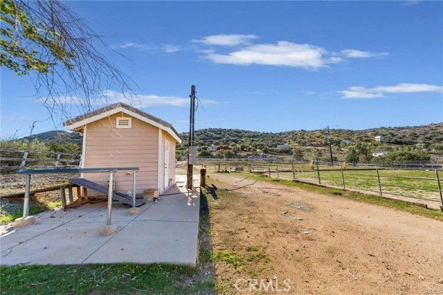 6401 Hubbard, Acton, CA 93510