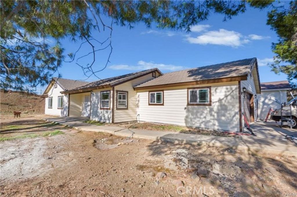 6401 Hubbard, Acton, CA 93510