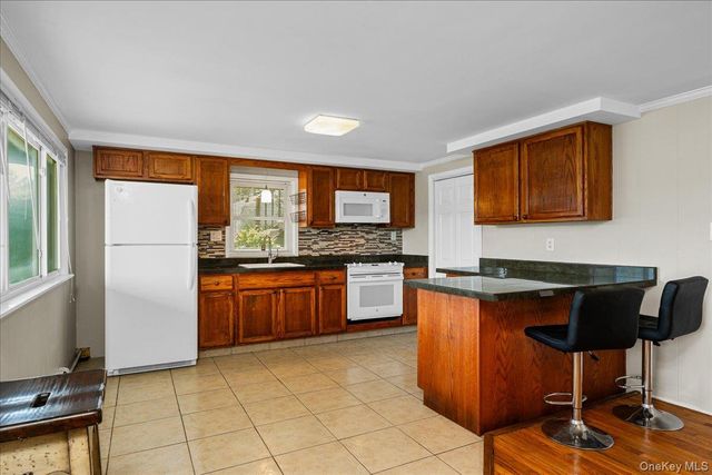 14 Hemlock Hill, Greenwood Lake, NY 10925