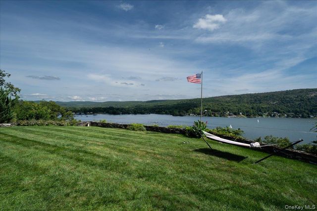 14 Hemlock Hill, Greenwood Lake, NY 10925