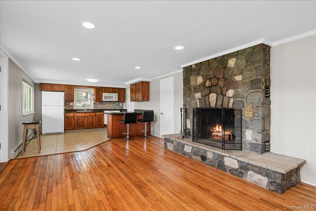 14 Hemlock Hill, Greenwood Lake, NY 10925
