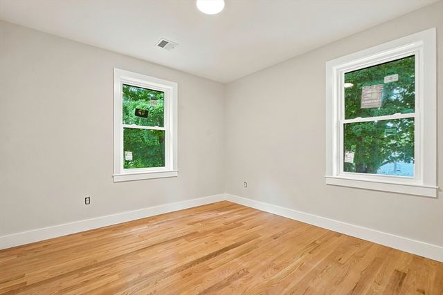 4 Mayhew St 1, Framingham, MA 01702