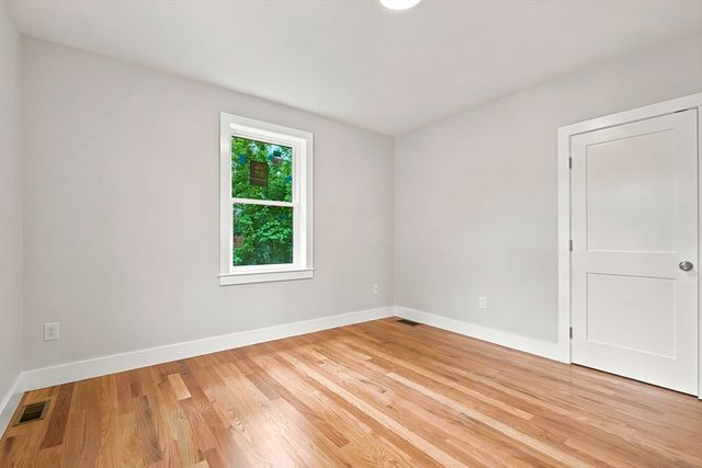 4 Mayhew St 1, Framingham, MA 01702