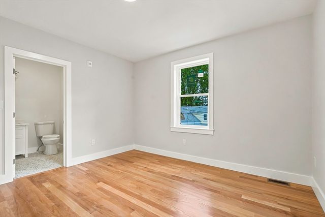 4 Mayhew St 1, Framingham, MA 01702