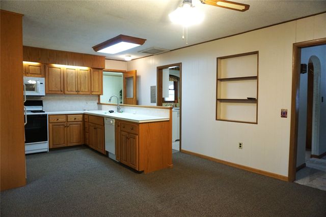 215 E Filmore Street E, Winterset, IA 50273