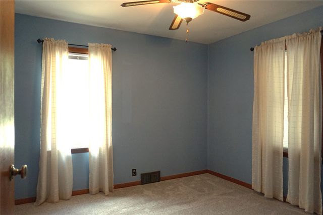 215 E Filmore Street E, Winterset, IA 50273