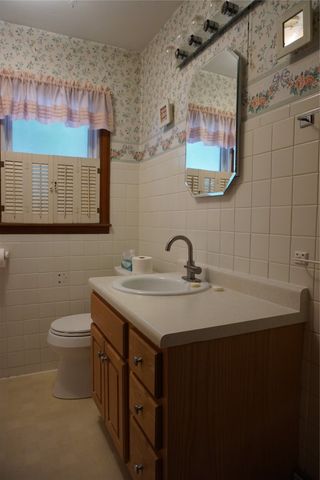 215 E Filmore Street E, Winterset, IA 50273