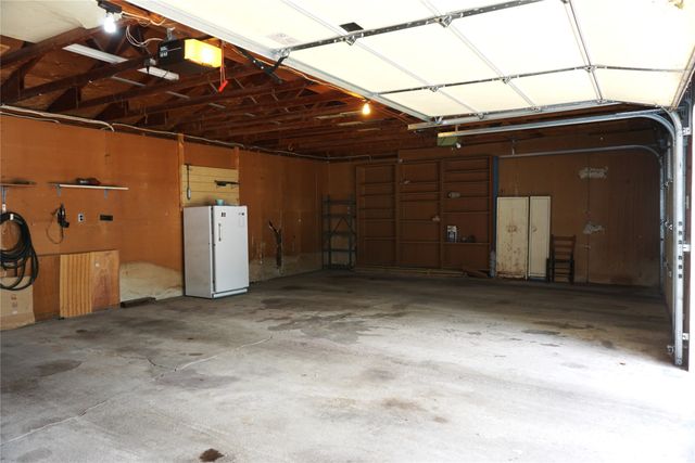 215 E Filmore Street E, Winterset, IA 50273