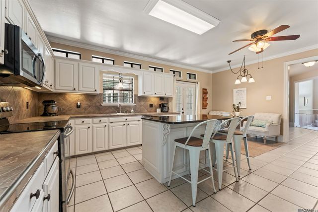 627 Morrow Ave, Zachary, LA 70791