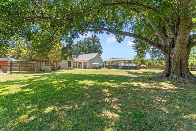 627 Morrow Ave, Zachary, LA 70791
