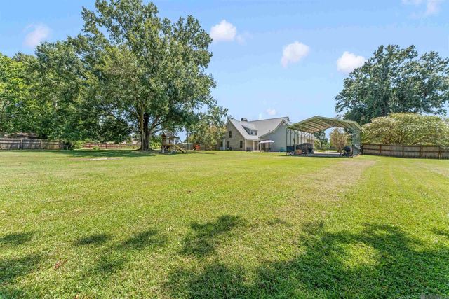 627 Morrow Ave, Zachary, LA 70791