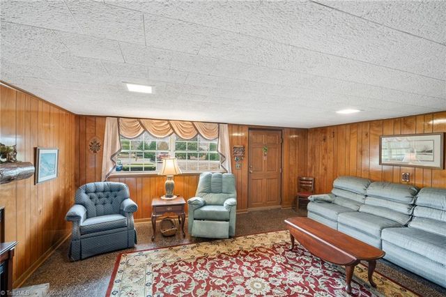 1246 Hickory Tree Road, Winston-salem, NC 27127