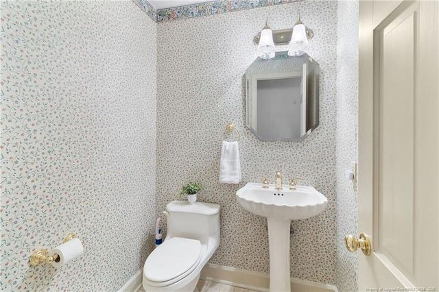 3005 Morganton Road, Fayetteville, NC 28303