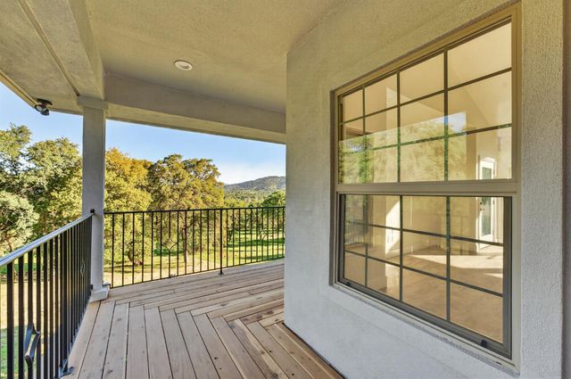 6769 Therese Trl, Browns Valley, CA 95918