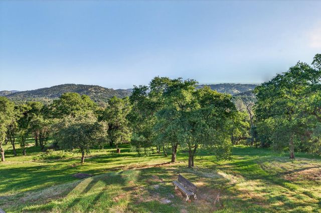 6769 Therese Trl, Browns Valley, CA 95918