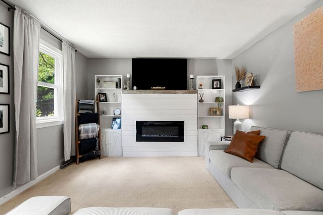 71 Mason, Townsend, MA 01474