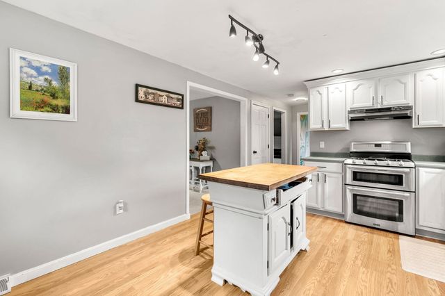 71 Mason, Townsend, MA 01474