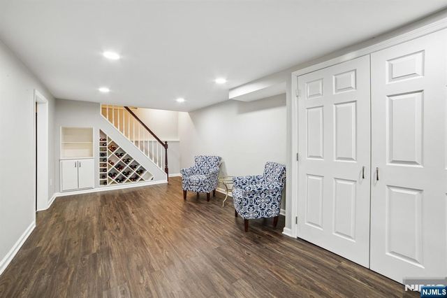 1 Hillside Terrace, Wallington, NJ 07057