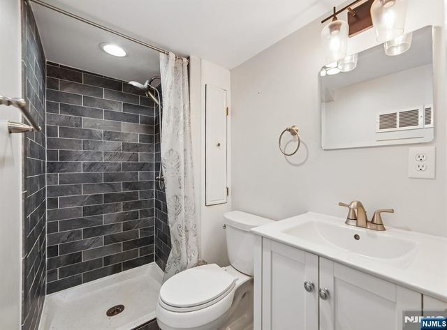1 Hillside Terrace, Wallington, NJ 07057