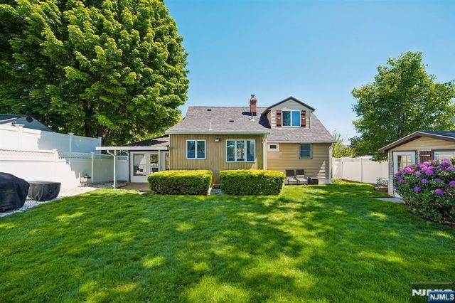 1 Hillside Terrace, Wallington, NJ 07057