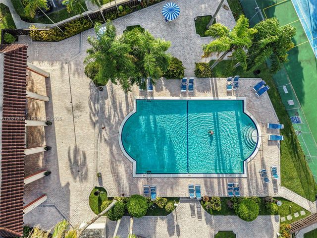 10780 N Kendall Dr E7, Miami, FL 33176