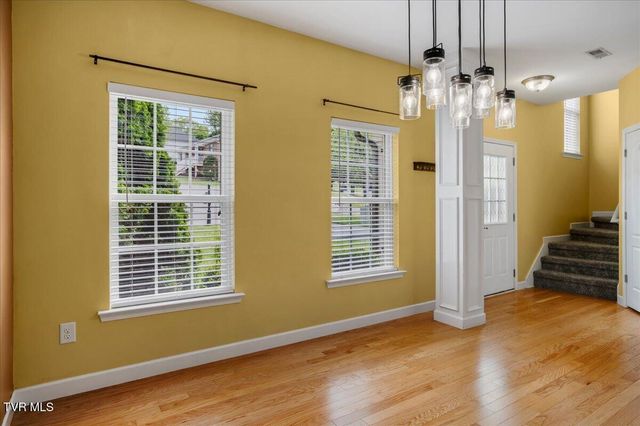 207 Azalea Ridge, Johnson City, TN 37601