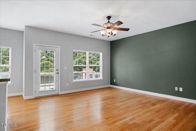 207 Azalea Ridge, Johnson City, TN 37601