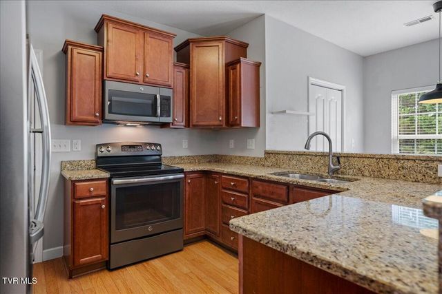 207 Azalea Ridge, Johnson City, TN 37601