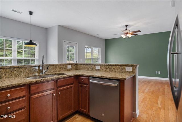 207 Azalea Ridge, Johnson City, TN 37601