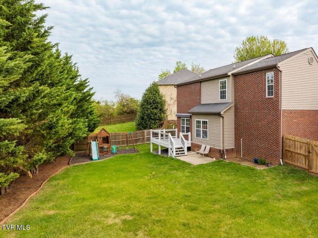 207 Azalea Ridge, Johnson City, TN 37601