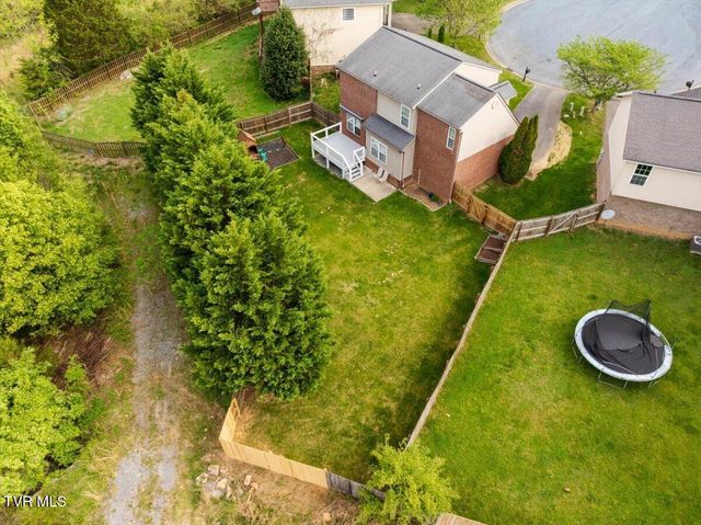 207 Azalea Ridge, Johnson City, TN 37601