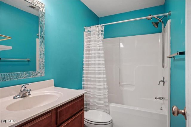 207 Azalea Ridge, Johnson City, TN 37601