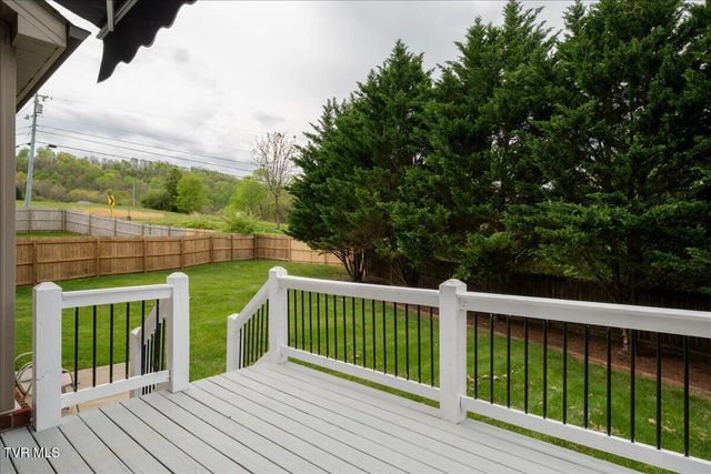 207 Azalea Ridge, Johnson City, TN 37601