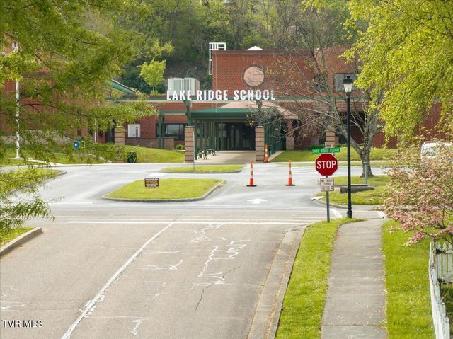 207 Azalea Ridge, Johnson City, TN 37601