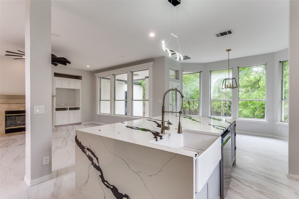 6315 Millwood Court, Arlington, TX 76016