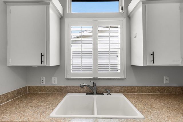 701 GLEN OAKS DRIVE, Leesburg, FL 34748