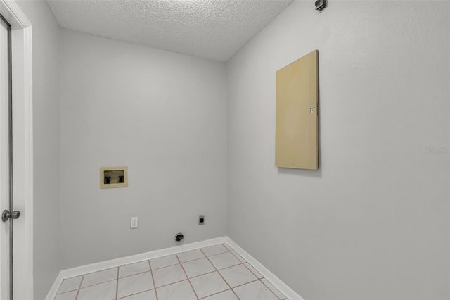 701 GLEN OAKS DRIVE, Leesburg, FL 34748