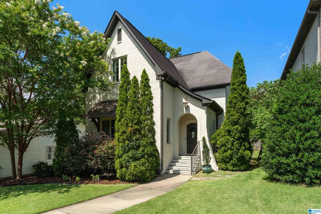1212 VESTAVIA PLACE, Vestavia Hills, AL 35216